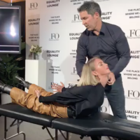 Julianne Hough : La vidéo de son effrayant exorcisme en pleine conférence