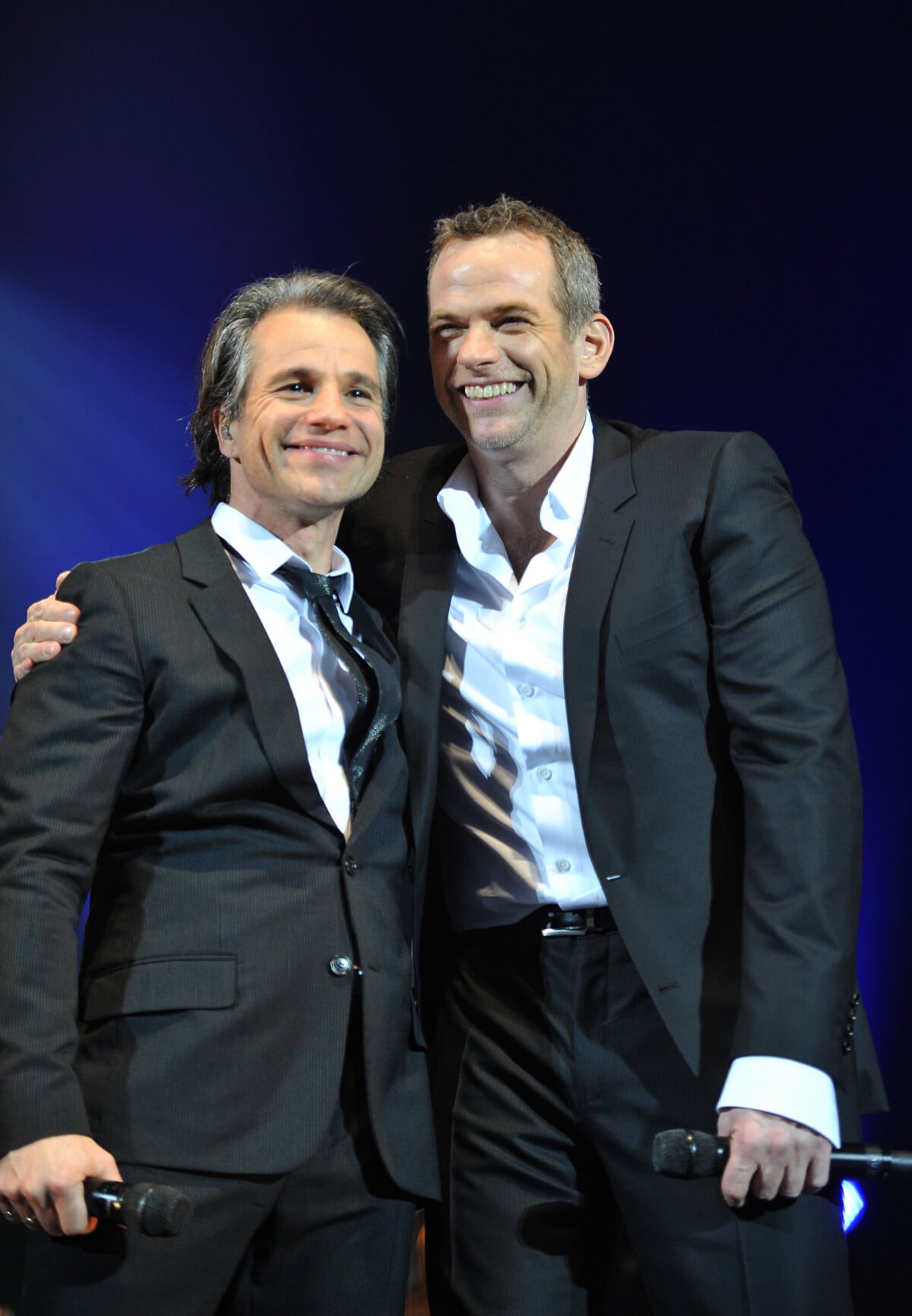 Photo : Garou et Bruno Pelletier - Notre-Dame de Paris en version  symphonique à Bercy, à Paris, en 2011 © Guillaume Gaffiot /Bestimage -  Purepeople