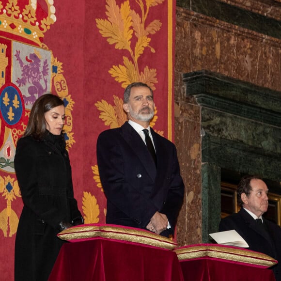 La reine Letizia et le roi Felipe VI d'Espagne lors de la messe en hommage à l'infante Pilar de Bourbon dans la basilique du monastère de l'Escurial à Madrid, le 29 janvier 2020. La soeur de l'ancien roi d'Espagne est décédée le 8 janvier 2020.