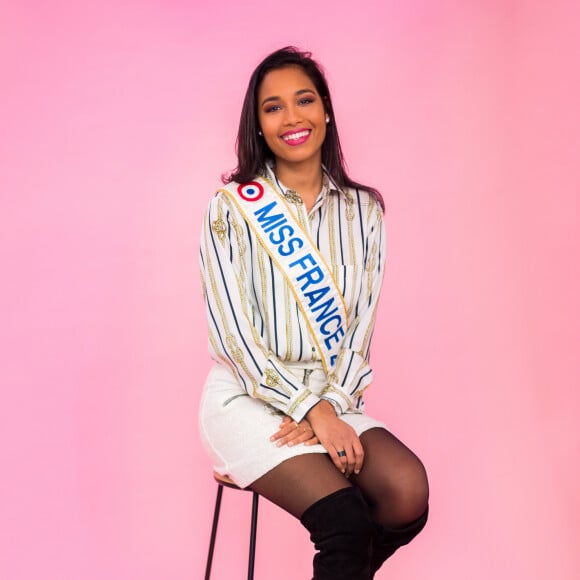 Exclusif - Rendez-vous avec Miss France 2020, Clémence Botino dans les locaux de Webedia lors d'une interview pour Purepeople à Levallois-Perret le 29 janvier 2020. © Tiziano da Silva/Bestimage