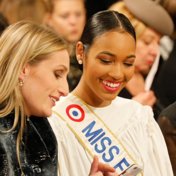 Clémence Botino, Miss France 2020 - People au défilé de mode Haute-Couture printemps-été 2020 "La Métamorphose" à Paris. Le 21 janvier 2020 © Veeren Ramsamy-Christophe Clovis / Bestimage