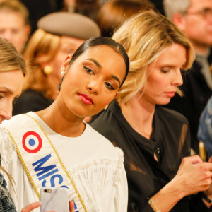 Clémence Botino, Miss France 2020 - People au défilé de mode Haute-Couture printemps-été 2020 "La Métamorphose" à Paris. Le 21 janvier 2020 © Veeren Ramsamy-Christophe Clovis / Bestimage