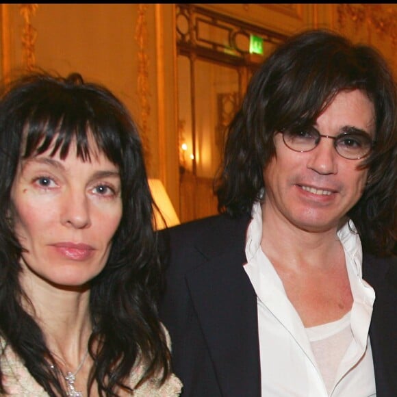 Anne Parillaud et Jean-Michel Jarre - Déjeuner à l'hôtel Meurice à Paris organisé par la fondation pour l'enfance, à Paris, le 4 décembre 2016.