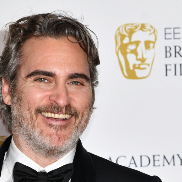 Joaquin Phoenix (BAFTA du meilleur acteur) - Pressroom (Press Room) - 73e cérémonie des British Academy Film Awards (BAFTA) au Royal Albert Hall à Londres, le 2 février 2020.