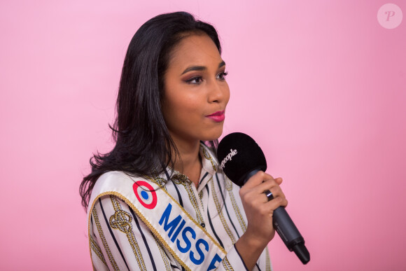 Exclusif - Rendez-vous avec Miss France 2020, Clémence Botino dans les locaux de Webedia lors d'une interview pour Purepeople à Levallois-Perret le 29 janvier 2020. © Tiziano da Silva/Bestimage