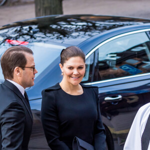 Le prince Daniel et la princesse Victoria aux obsèques de Dagmar von Arbin, comtesse de Wisborg, en l'église d'Oscar à Stockholm le 4 février 2020. Décédée à 103 ans et 8 mois le 22 décembre 2019, la comtesse Dagmar était la doyenne de la maison Bernadotte.