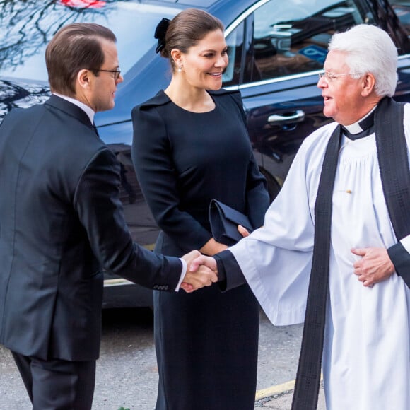 La princesse héritière Victoria de Suède et le prince Daniel aux obsèques de Dagmar von Arbin, comtesse de Wisborg, en l'église d'Oscar à Stockholm le 4 février 2020. Décédée à 103 ans et 8 mois le 22 décembre 2019, la comtesse Dagmar était la doyenne de la maison Bernadotte.