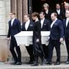 Les petits-enfants de Dagmar von Arbin, comtesse de Wisborg, portant son cercueil à la sortie de ses obsèques célébrées en l'église d'Oscar à Stockholm le 4 février 2020. Décédée à 103 ans et 8 mois le 22 décembre 2019, la comtesse Dagmar était la doyenne de la maison Bernadotte.