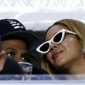 Beyoncé et Jay-Z assistent au Super Bowl LIV opposant les San Francisco 49ers aux Kansas City Chiefs, au Hard Rock Stadium. Miami, le 2 février 2020.
