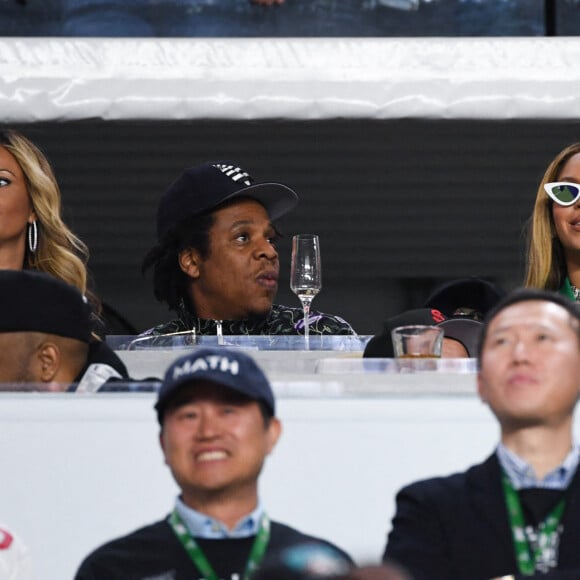 Beyoncé et Jay-Z assistent au Super Bowl LIV opposant les San Francisco 49ers aux Kansas City Chiefs, au Hard Rock Stadium. Miami, le 2 février 2020.