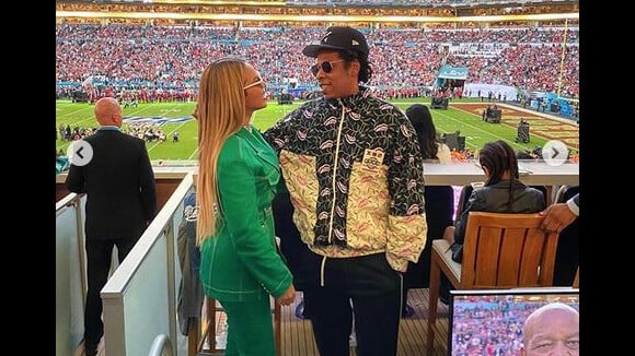 Beyoncé assise pour l'hymne national au Super Bowl : Jay-Z s'explique