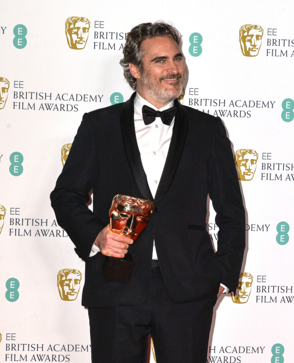 Joaquin Phoenix à la Press Room de la 73ème cérémonie des British Academy Film Awards (BAFTA) au Royal Albert Hall à Londres, Royaume Uni, le 2 février 2020.