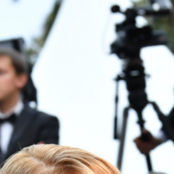 Estelle Lefébure (robe Yanina Couture) à la première de "The Dead Don't Die" lors de l'ouverture du 72ème Festival International du Film de Cannes, le 14 mai 2019. © Rachid Bellak/Bestimage