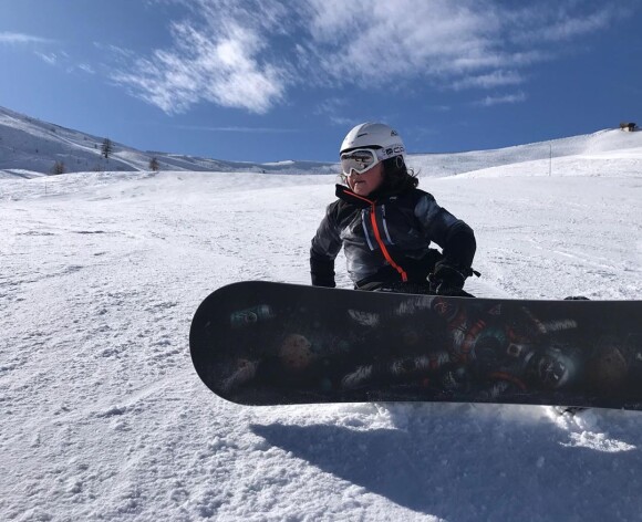Estelle Lefébure a publié une photo de son fils Giuliano au ski sur Instagram le 8 février 2020.