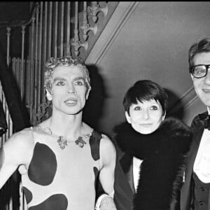 Yves Saint Laurent avec Zizi Jeanmaire et Rudolf Noureev le 23 février 1981.