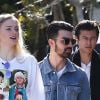Exclusif - Joe Jonas et Sophie Turner se promènent dans les rues de Los Angeles, le 19 janvier 2017. En février 2020, il est révélé que le couple attend son premier enfant.