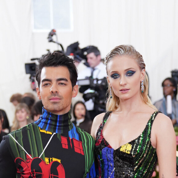 Sophie Turner et Joe Jonas à la 71ème édition du MET Gala sur le thème "Camp: Notes on Fashion" au Metropolitan Museum of Art à New York, le 6 mai 2019. En février 2020, il est révélé que le couple attend son premier enfant.