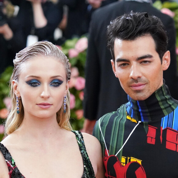 Sophie Turner et Joe Jonas à la 71ème édition du MET Gala sur le thème "Camp: Notes on Fashion" au Metropolitan Museum of Art à New York, le 6 mai 2019. En février 2020, il est révélé que le couple attend son premier enfant.