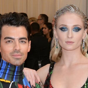 Sophie Turner et Joe Jonas à la 71ème édition du MET Gala sur le thème "Camp: Notes on Fashion" au Metropolitan Museum of Art à New York, le 6 mai 2019. En février 2020, il est révélé que le couple attend son premier enfant.