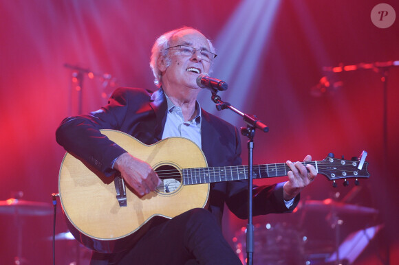 Maxime Le Forestier - Les célébrités participent au concert caritatif des Coccinelles au Casino de Paris dans le cadre de la soirée "Ose" pour lutter contre la Neurofibromatose. © Guirec Coadic/Bestimage