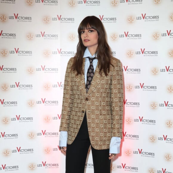 Clara Luciani lors de la 35ème édition des Victoires de la musique à La Seine Musicale, Boulogne Billancourt le 14 février 2020. © Cyril Moreau / Bestimage