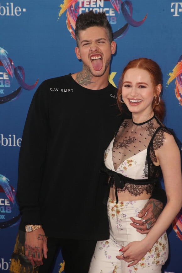 Travis Mills et sa compagne Madelaine Petsch à la soirée FOX's Teen Choice Awards 2018 à The Forum à Inglewood, le 12 août 2018