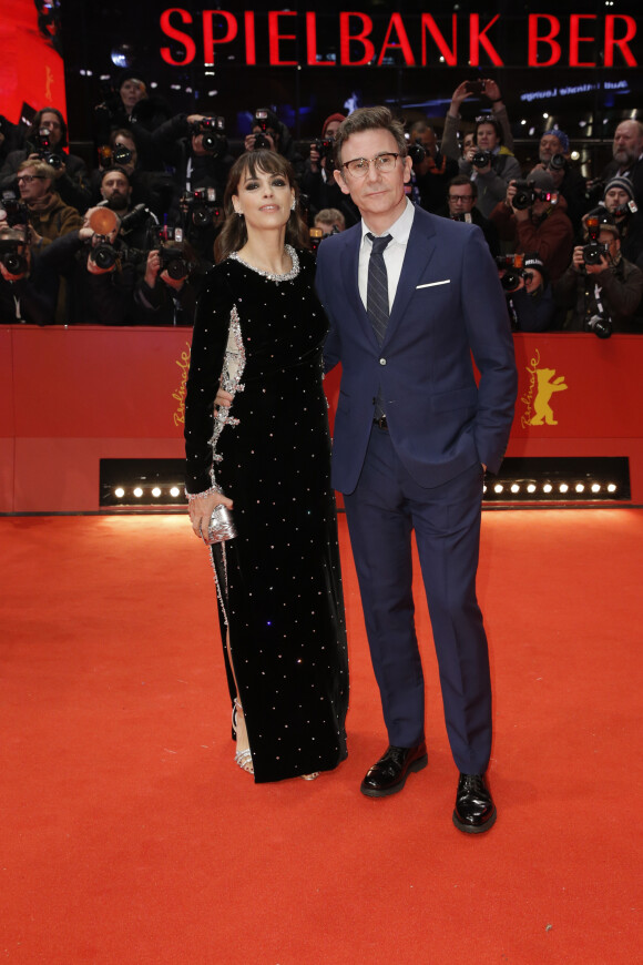 Bérénice Bejo et son mari Michel Hazanavicius assistent à la cérémonie d'ouverture du 70e Festival International du Film de Berlin, La Berlinale, avec la projection du film "My Salinger Year". Le 20 février 2020.