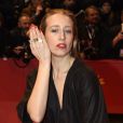 Juliane Elting assiste à la cérémonie d'ouverture du 70e Festival International du Film de Berlin, La Berlinale, avec la projection du film "My Salinger Year". Le 20 février 2020.