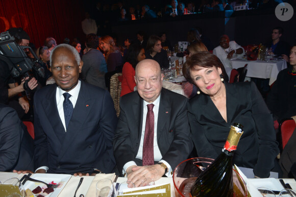 Abdou Diouf, Hervé Bourges, Roselyne Bachelot lors de la 8e cérémonie des Globes de Cristal au Lido à Paris, le 4 février 2013.