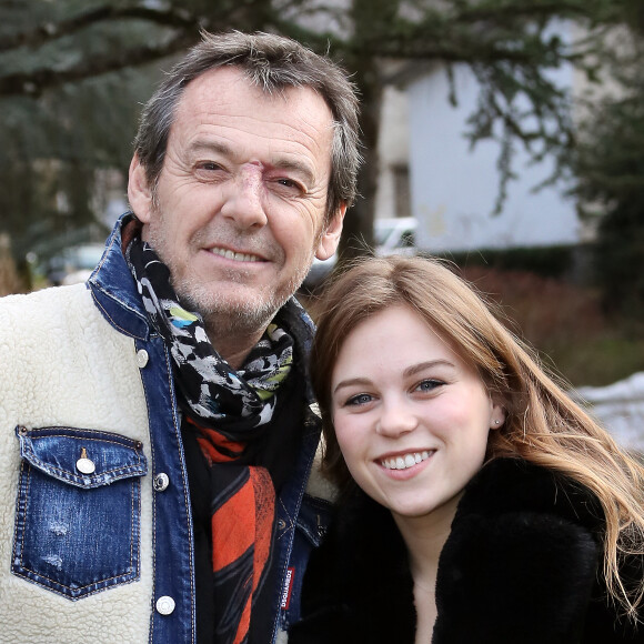 Jean-Luc Reichmann et Maïra Schmitt lors du photocall de la série "Léo Matteï, Brigade des mineurs" lors du 22ème Festival des créations télévisuelles de Luchon, France, le 7 février 2020. © Patrick Bernard/Bestimage