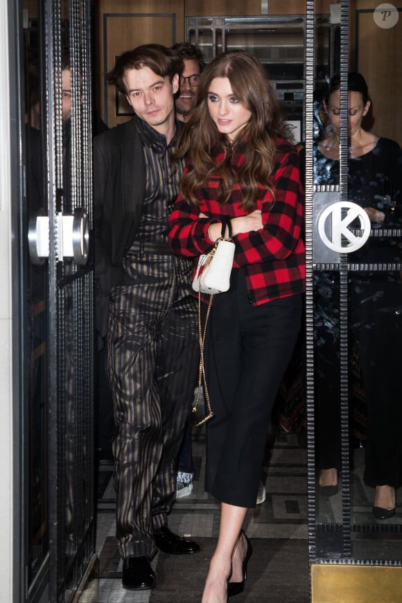 Charlie Heaton et sa compagne Natalia Dyer - Sorties des people lors du dîner "Dior Beauty" au restaurant Caviar Kaspia en marge de la Fashion Week à Paris le 24 septembre 2019.