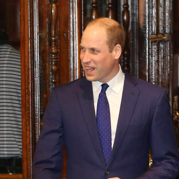 Le prince William, duc de Cambridge, et Kate Middleton, duchesse de Cambridge, quittent le théâtre Noël Coward après la représentation de la comédie musicale "Dear Evan Hansen" à Londres, le 25 février 2020.