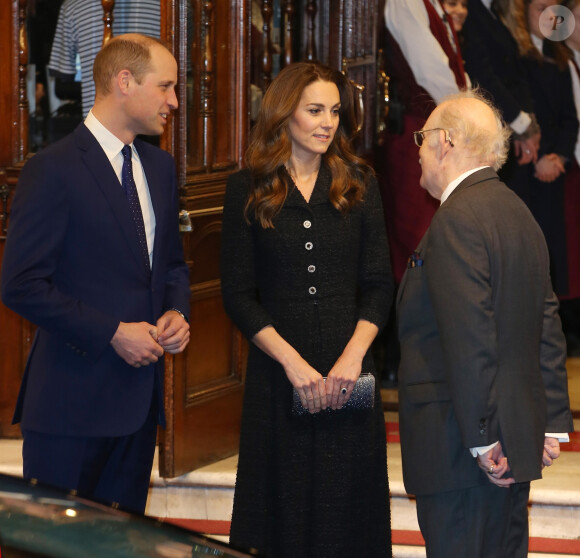 Le prince William, duc de Cambridge, et Kate Middleton, duchesse de Cambridge, quittent le théâtre Noël Coward après la représentation de la comédie musicale "Dear Evan Hansen" à Londres, le 25 février 2020.