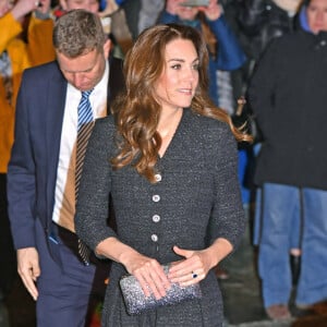 Kate Middleton, duchesse de Cambridge, et le prince William, duc de Cambridge, arrivent au théâtre Noel Coward pour assister à la représentation de Dear Evan Hansen à Londres le 25 février 2020.