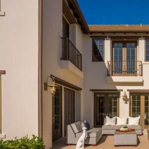 La villa de Katie Holmes à Calabasas à vendre pour 4 millions de dollars.