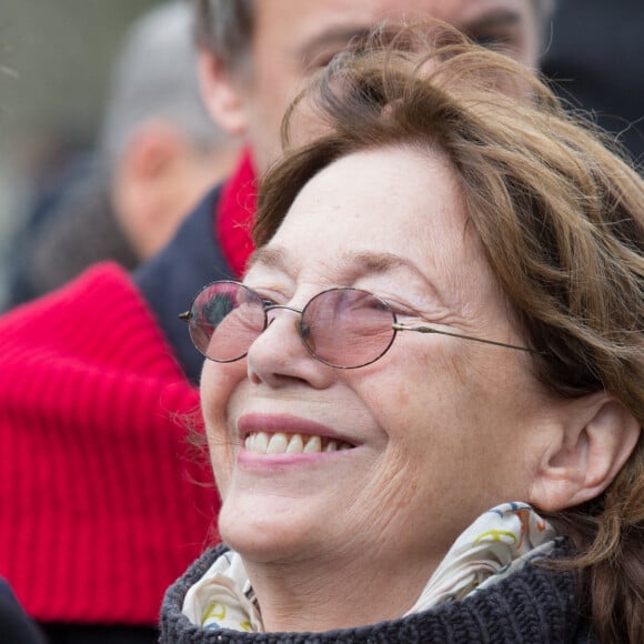 Jane Birkin - Arrivées aux obsèques d'Anna Karina en la chapelle de l'Est au cimetière du Père Lachaise à Paris. Le 21 décembre 2019. @Nasser Berzane/ABACAPRESS.COM