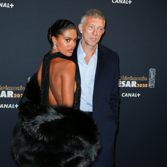 Vincent Cassel et sa femme Tina Kunakey lors du photocall lors de la 45e cérémonie des César à la salle Pleyel à Paris le 28 février 2020 © Dominique Jacovides / Olivier Borde / Bestimage