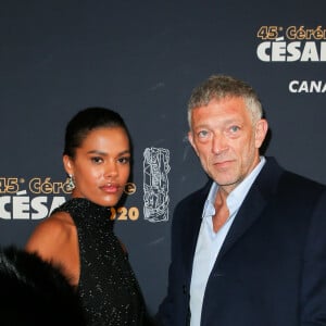 Vincent Cassel et sa femme Tina Kunakey lors du photocall lors de la 45e cérémonie des César à la salle Pleyel à Paris le 28 février 2020 © Dominique Jacovides / Olivier Borde / Bestimage