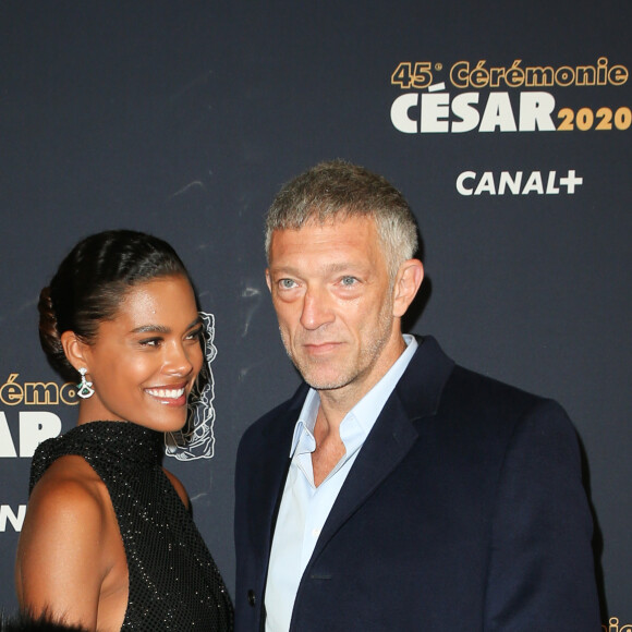 Vincent Cassel et sa femme Tina Kunakey lors du photocall lors de la 45e cérémonie des César à la salle Pleyel à Paris le 28 février 2020 © Dominique Jacovides / Olivier Borde / Bestimage