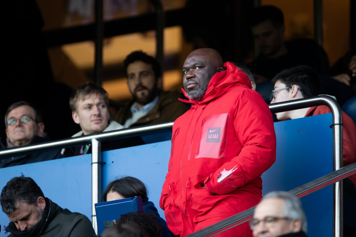 Photo Wilfried Mbappé, le père de Kylian Mbappé, dans les tribunes