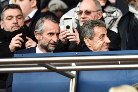 Jean Claude Blanc (directeur général du PSG) et Nicolas Sarkozy dans les tribunes lors du match de Ligue 1 "PSG - Dijon (4-0)" au Parc des Princes, le 29 février 2020. © Federico Pestellini / Panoramic / Bestimage