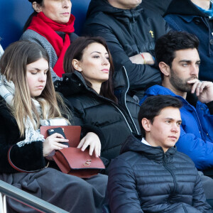 Rachel Legrain-Trapani, enceinte, (Miss France 2007) et son compagnon Valentin Leonard dans les tribunes lors du match de Ligue 1 "PSG - Dijon (4-0)" au Parc des Princes, le 29 février 2020. © Cyril Moreau/Bestimage