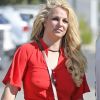 Exclusif  - Britney Spears se rend une séance d'UV vêtue d'un mini short blanc et d'un crop top rouge à Los Angeles, le 12 février 2020.