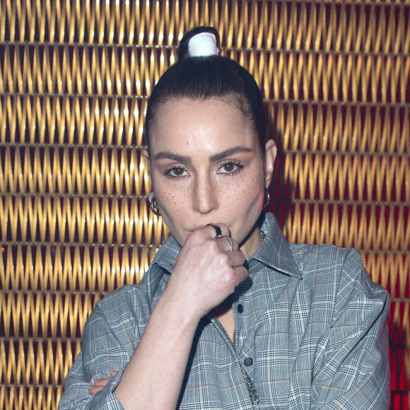 Noomi Rapace assiste au défilé Givenchy, collection prêt-à-porter automne-hiver 2020-2021 à l'Hippodrome de Longchamp. Paris, le 1er mars 2020.