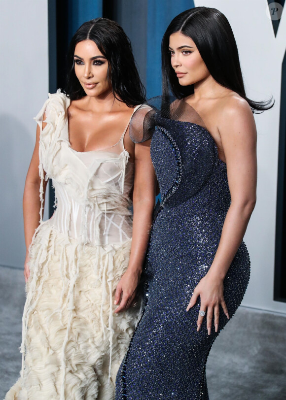 Kim Kardashian West, Kylie Jenner - Photocall de la soirée Vanity Fair en marge de la 92ème cérémonie des Oscars 2020 au Wallis Annenberg Center for the Performing Arts à Los Angeles le 9 février 2020.