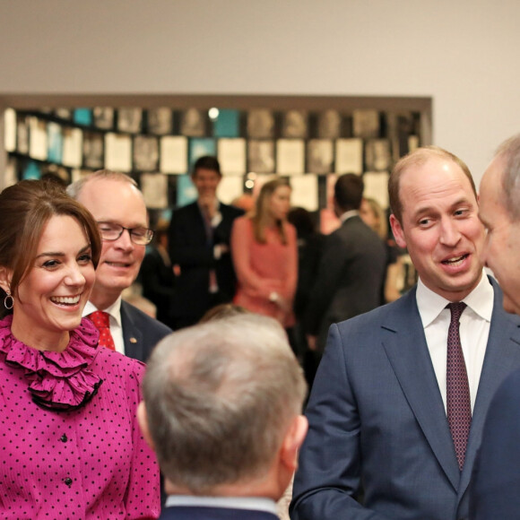 Le prince William, duc de Cambridge, et Kate Middleton, duchesse de Cambridge, reçus par le vice-Premier ministre de l'Irlande Simon Coveney lors de leur visite officielle à Dublin, le 4 mars 2020.