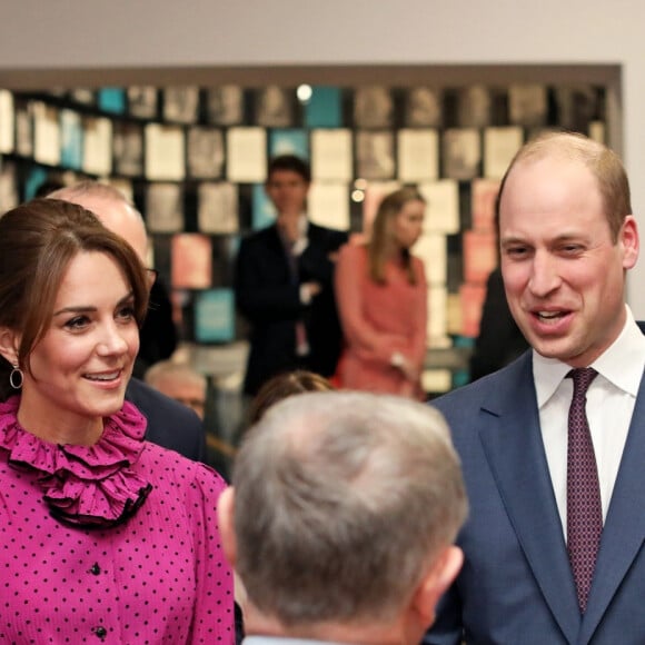 Le prince William, duc de Cambridge, et Kate Middleton, duchesse de Cambridge, reçus par le vice-Premier ministre de l'Irlande Simon Coveney lors de leur visite officielle à Dublin, le 4 mars 2020.