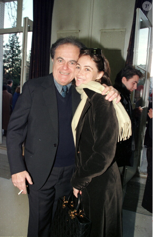 Emmanuelle Béart et son père Guy le 14 décembre 1996