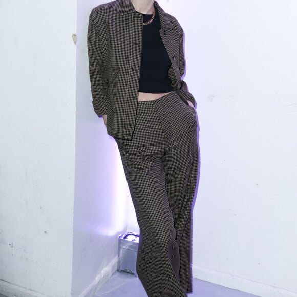 Charlotte Le Bon assiste au vernissage de l'artiste David Shrigley x La Maison Ruinart "Unconventional Bubbles" à l'Opera Bastille à Paris le 5 mars 2020. © Olivier Borde/Bestimage