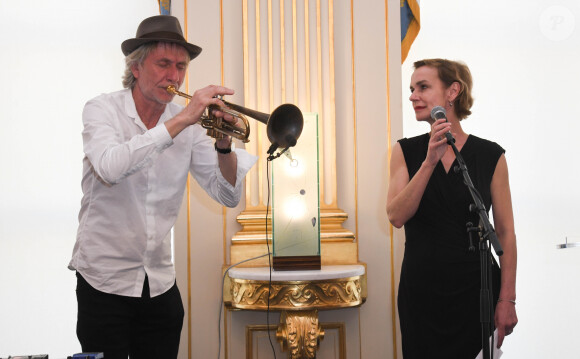 Sandrine Bonnaire et son compagnon Erik Truffaz - 22ème édition du Printemps des Poètes au ministère de la Culture à Paris le 25 février 2020. © Coadic Guirec/Bestimage